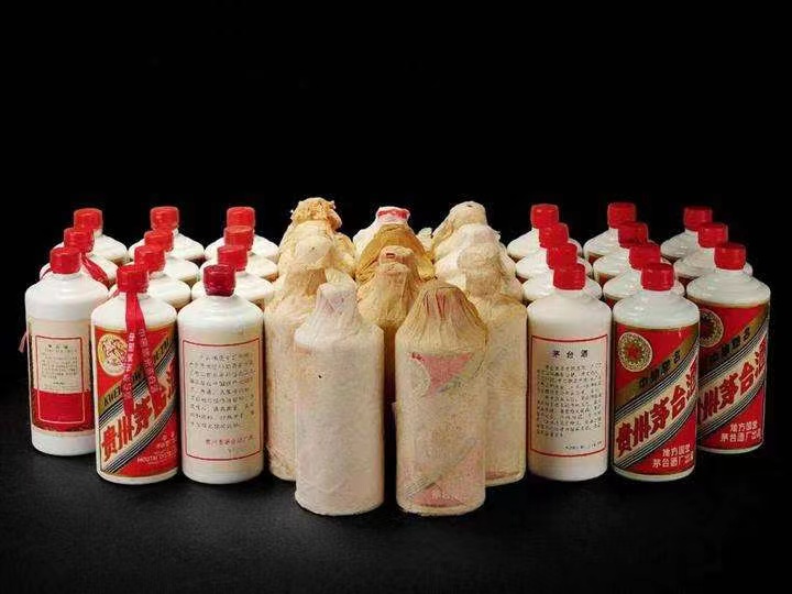 红山街道日照岚山回收酒价格哪里回收(附近上门回收茅台酒）?